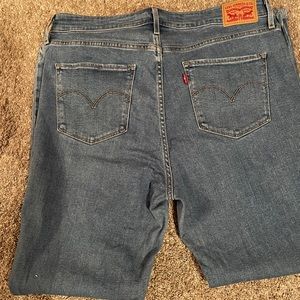 Women’s Levi Strauss Jeans